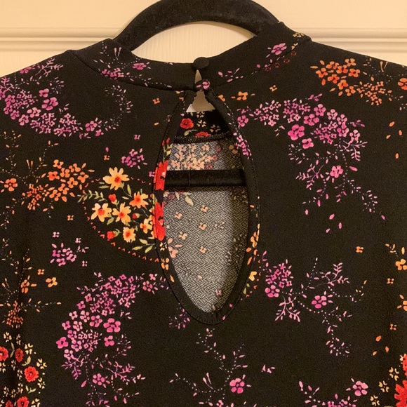 Forever 21 Floral Dress - Picture 6 of 6